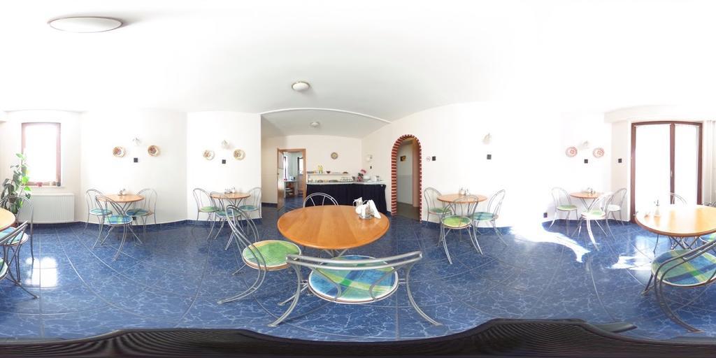 Dominika Apartman Hotel Budapest Exteriör bild